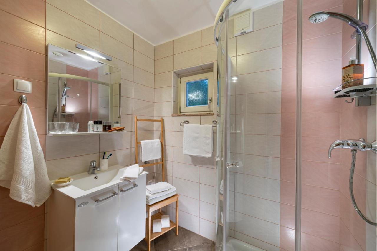 Apartma In Sobe Pr'Objan ボーヒニ エクステリア 写真