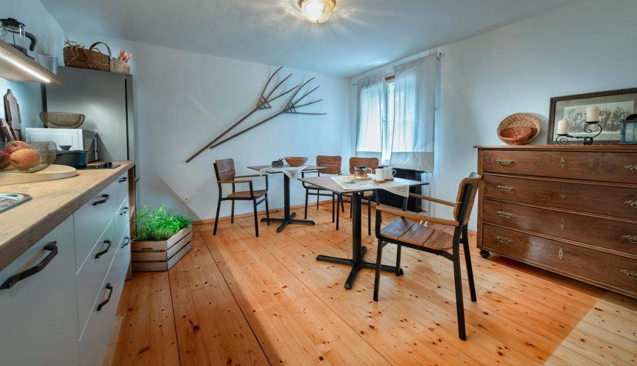 Apartma In Sobe Pr'Objan ボーヒニ エクステリア 写真
